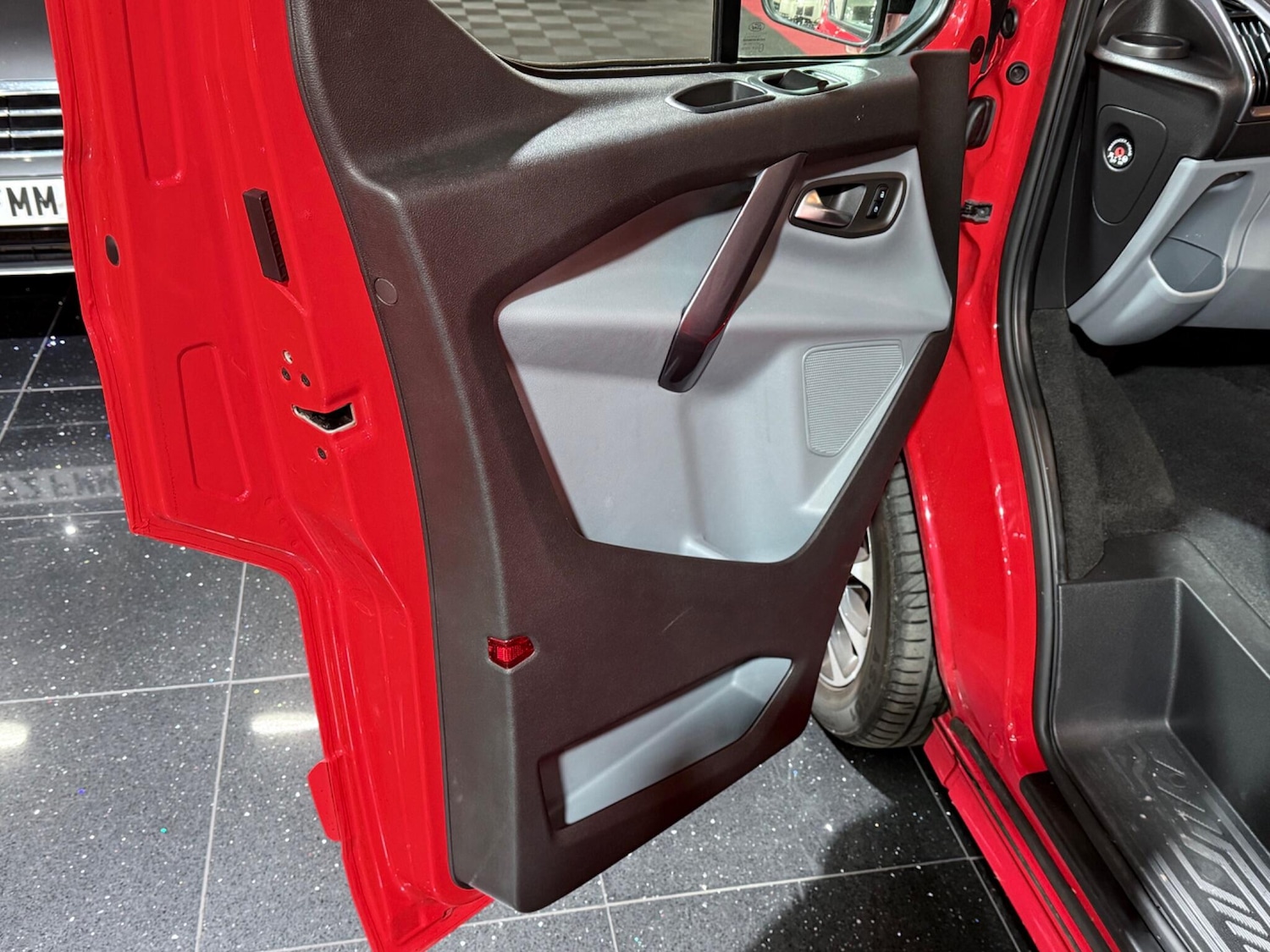 Used Ford Tourneo Custom 2017 for sale - 76752667: Photo 41