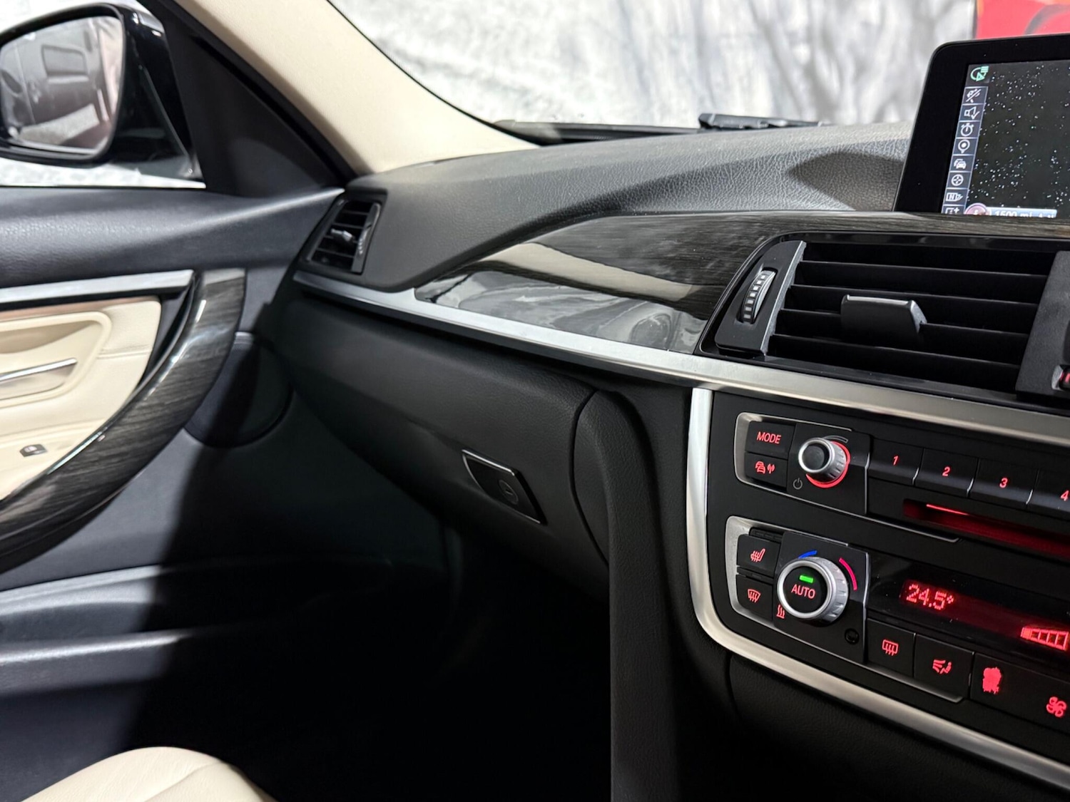 Used BMW 3 Series 2015 for sale - 77253967: Photo 37