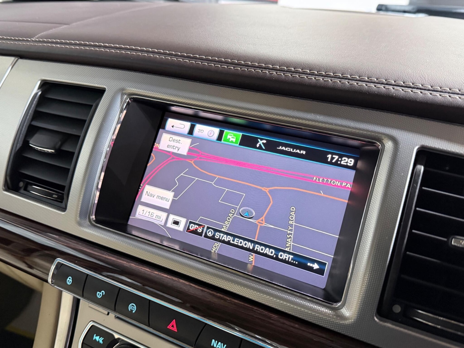 Used Jaguar XF 2015 for sale - 77586586: Photo 30