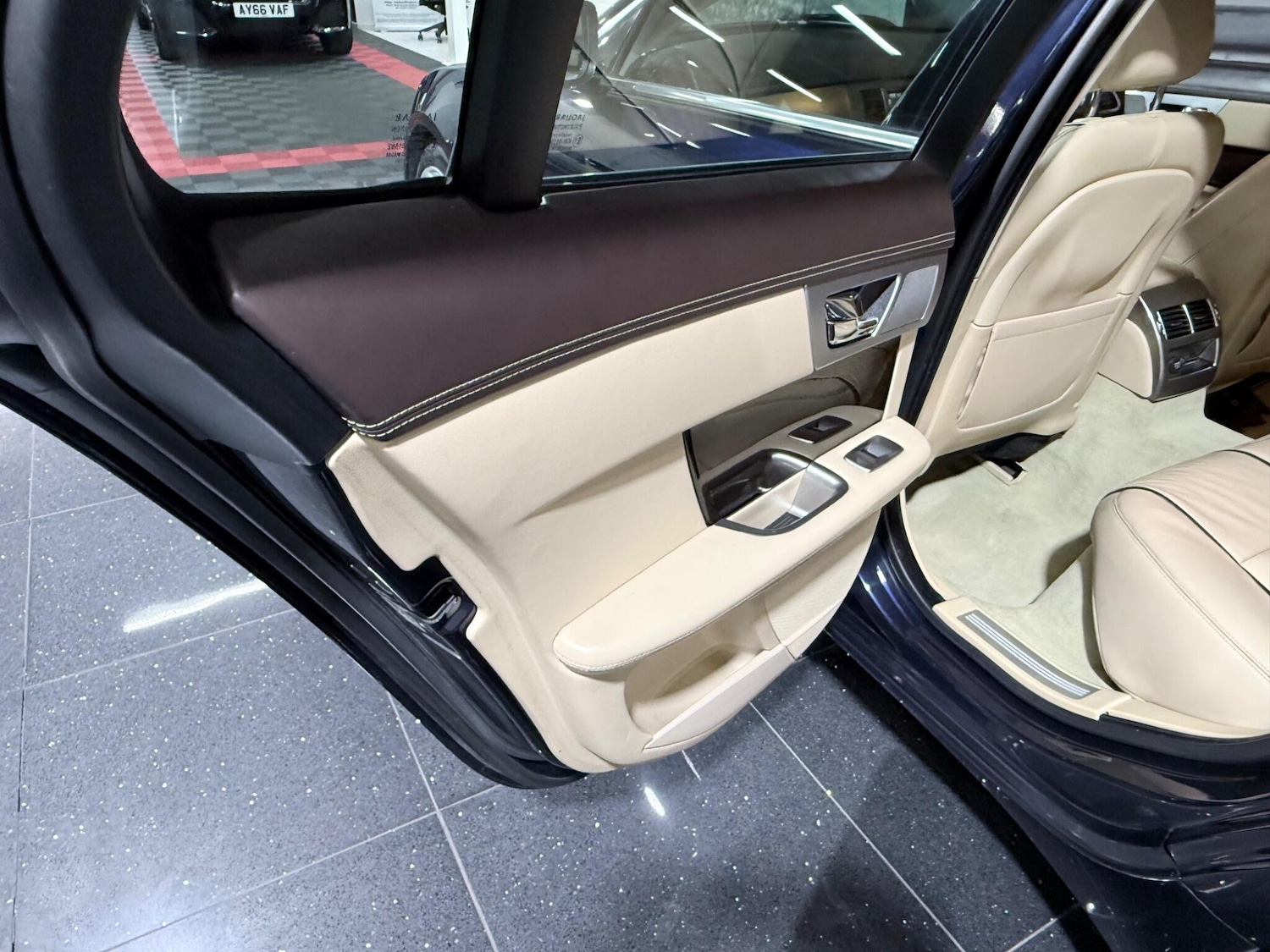 Used Jaguar XF 2015 for sale - 77586586: Photo 52