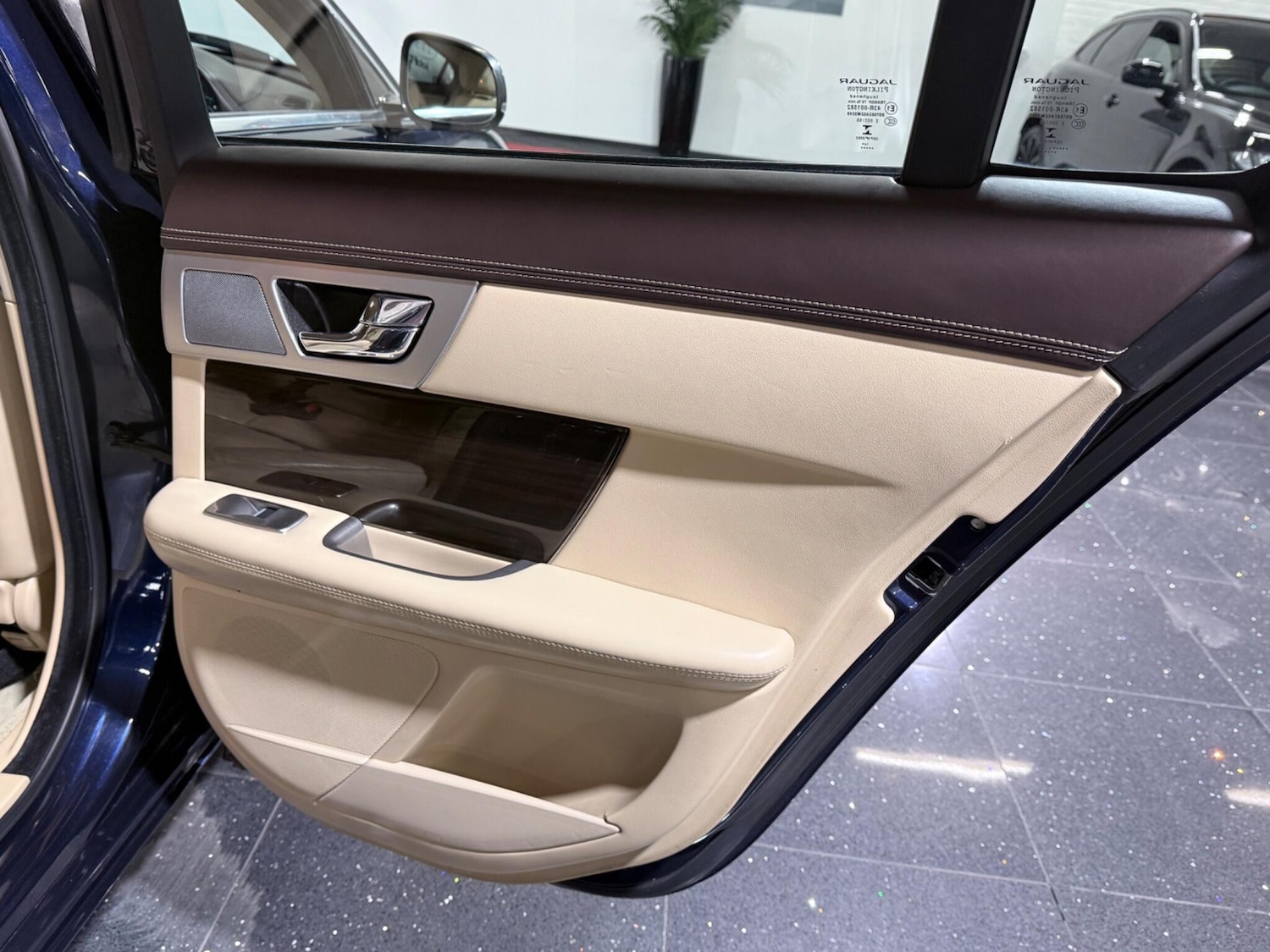 Used Jaguar XF 2015 for sale - 77586586: Photo 54