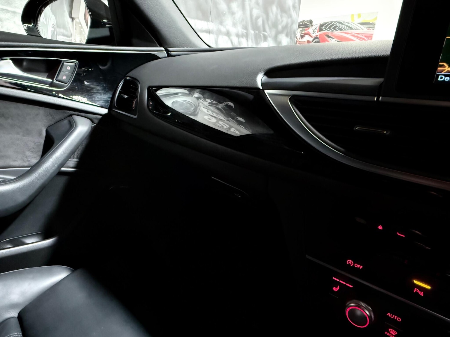 Used Audi A6 2015 for sale - 77016005: Photo 41