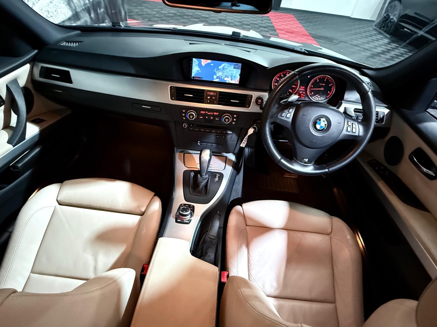 Used BMW 3 Series 2009 for sale - 77040477: Photo 13