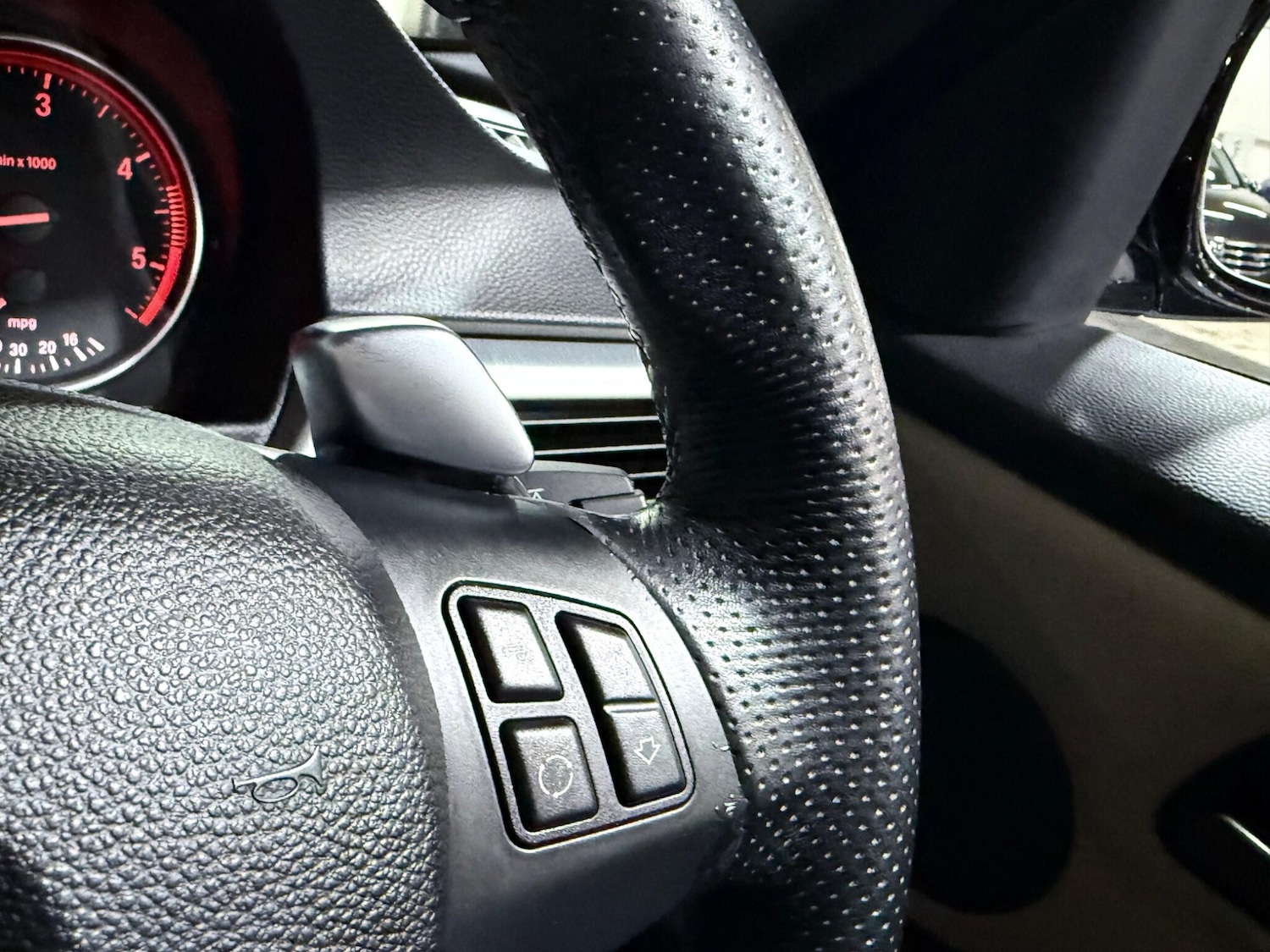 Used BMW 3 Series 2009 for sale - 77040477: Photo 37