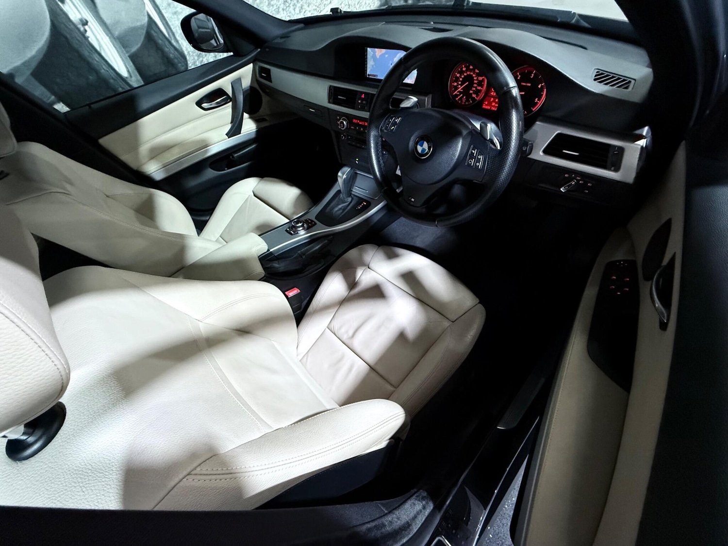 Used BMW 3 Series 2009 for sale - 77040477: Photo 8