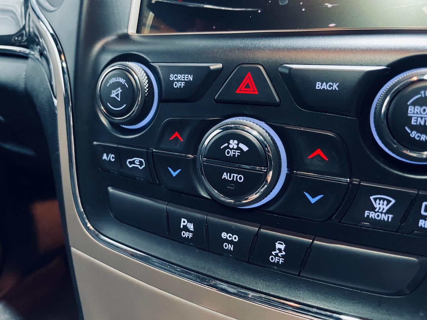 Used Jeep Grand Cherokee 2015 for sale - 76512631: Photo 37