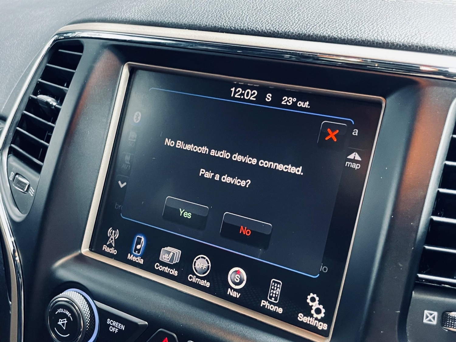 Used Jeep Grand Cherokee 2015 for sale - 76512631: Photo 41