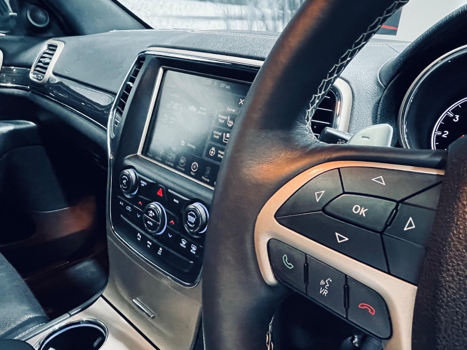 Used Jeep Grand Cherokee 2015 for sale - 76512631: Photo 49