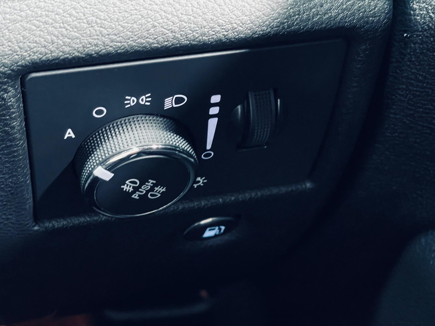 Used Jeep Grand Cherokee 2015 for sale - 76512631: Photo 52