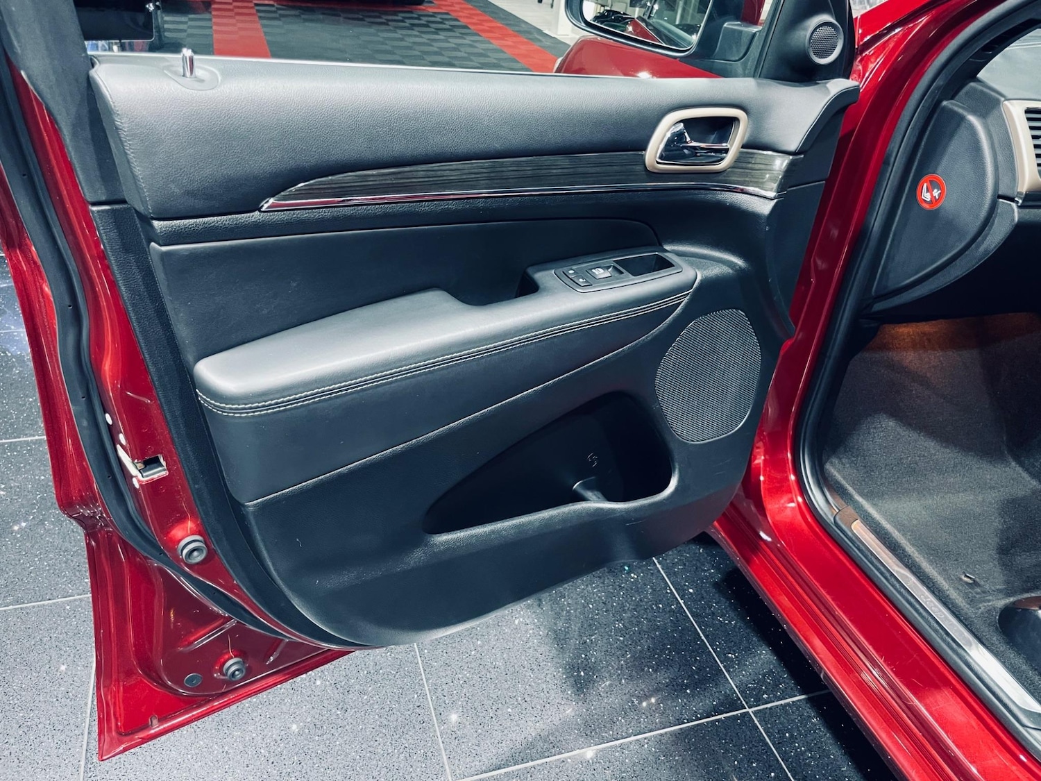 Used Jeep Grand Cherokee 2015 for sale - 76512631: Photo 59