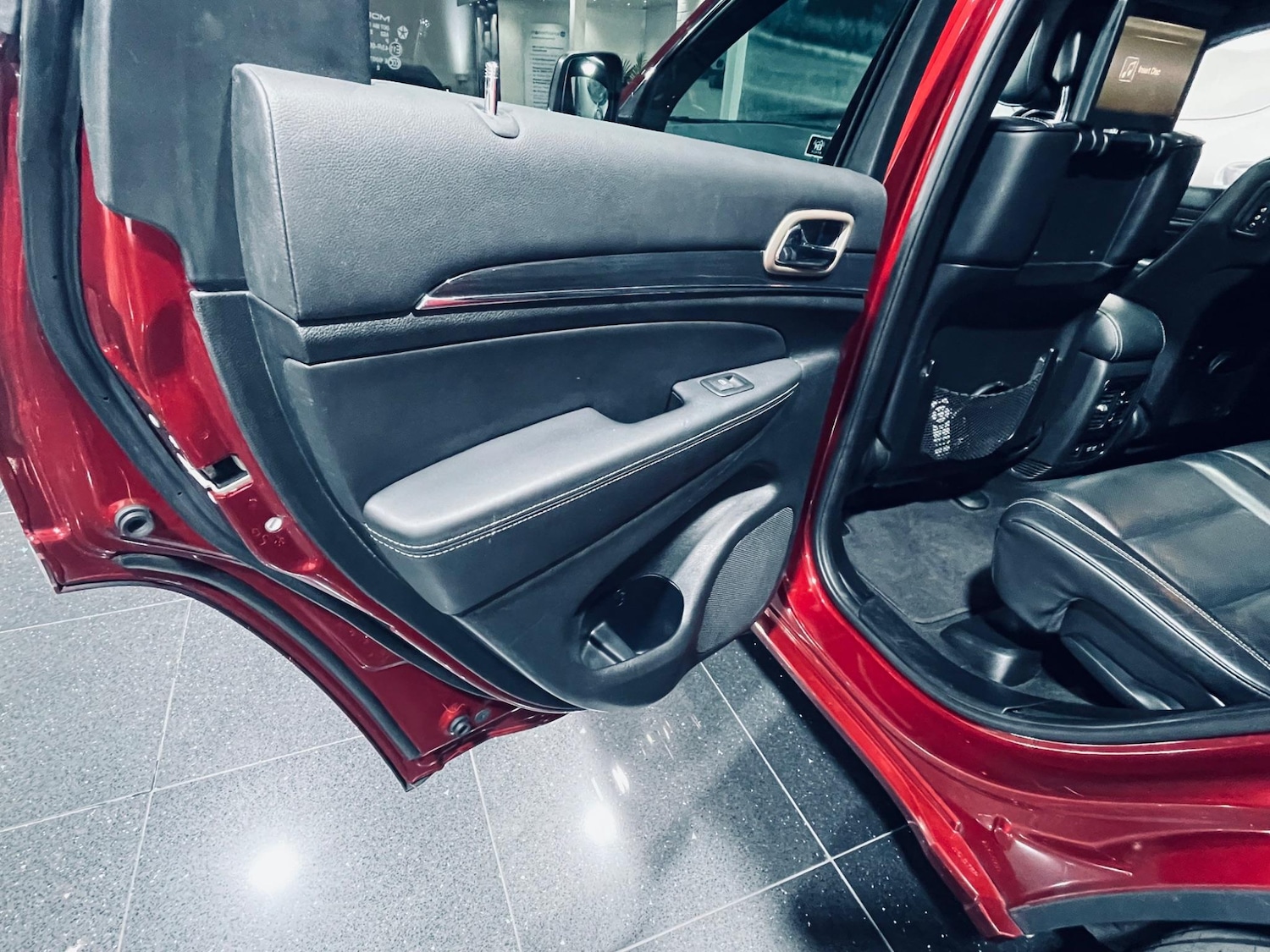 Used Jeep Grand Cherokee 2015 for sale - 76512631: Photo 60