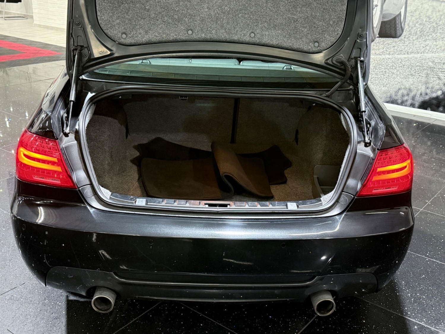 Used BMW 3 Series 2011 for sale - 77215917: Photo 18