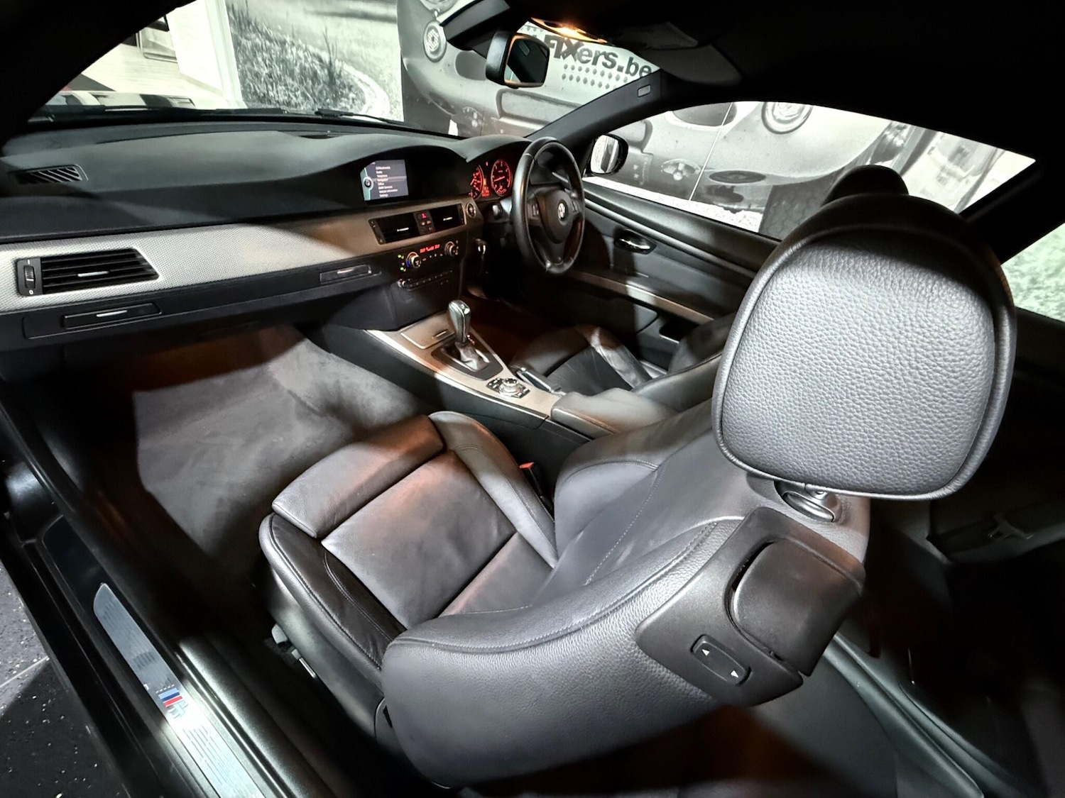 Used BMW 3 Series 2011 for sale - 77215917: Photo 2