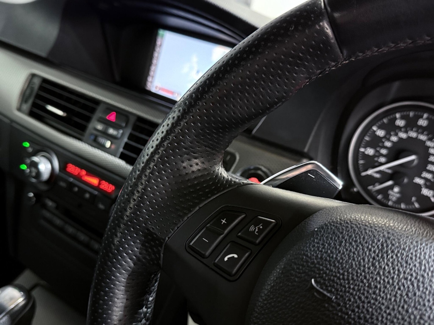 Used BMW 3 Series 2011 for sale - 77215917: Photo 25