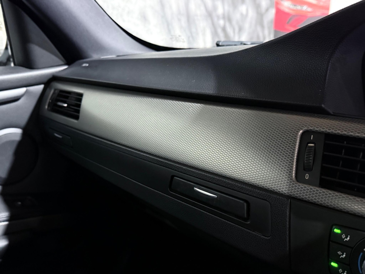 Used BMW 3 Series 2011 for sale - 77215917: Photo 29