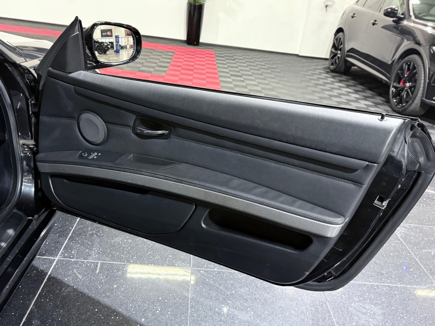 Used BMW 3 Series 2011 for sale - 77215917: Photo 41