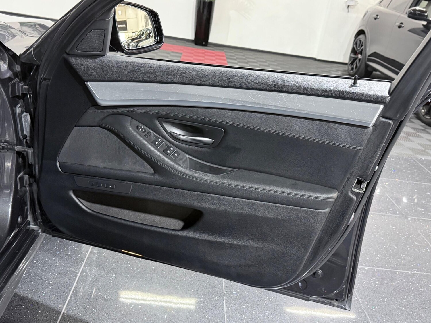 Used BMW 5 Series 2012 for sale - 78157787: Photo 53