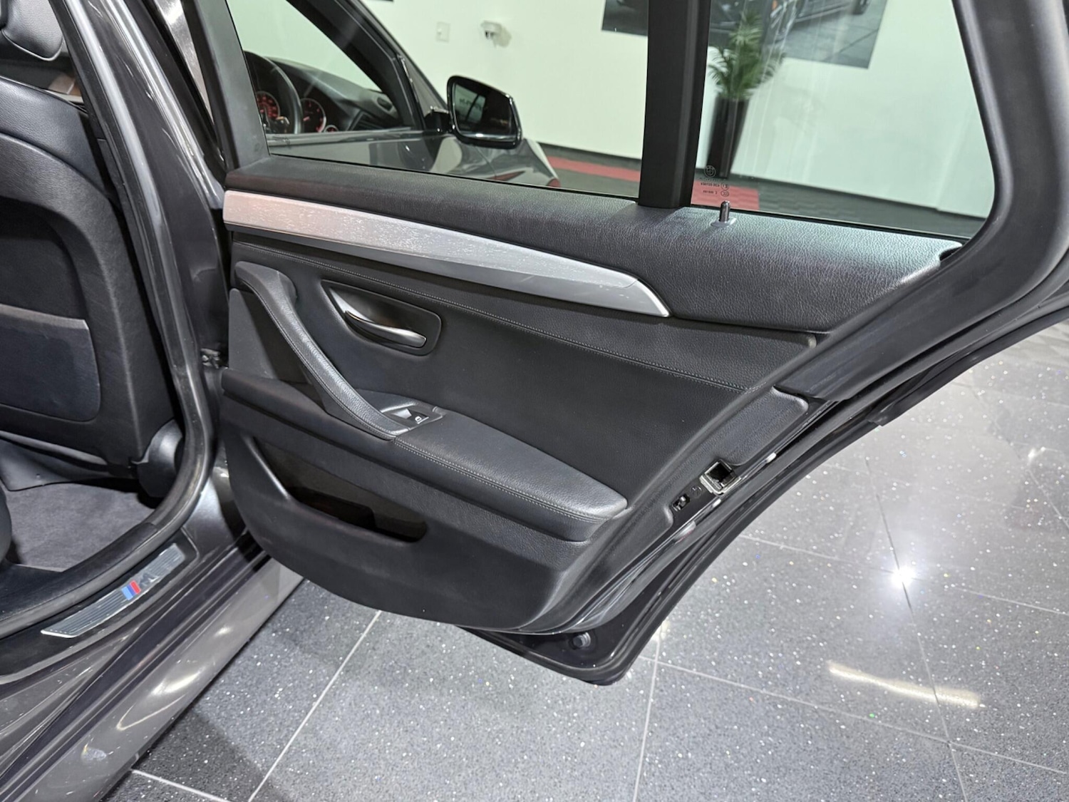 Used BMW 5 Series 2012 for sale - 78157787: Photo 57