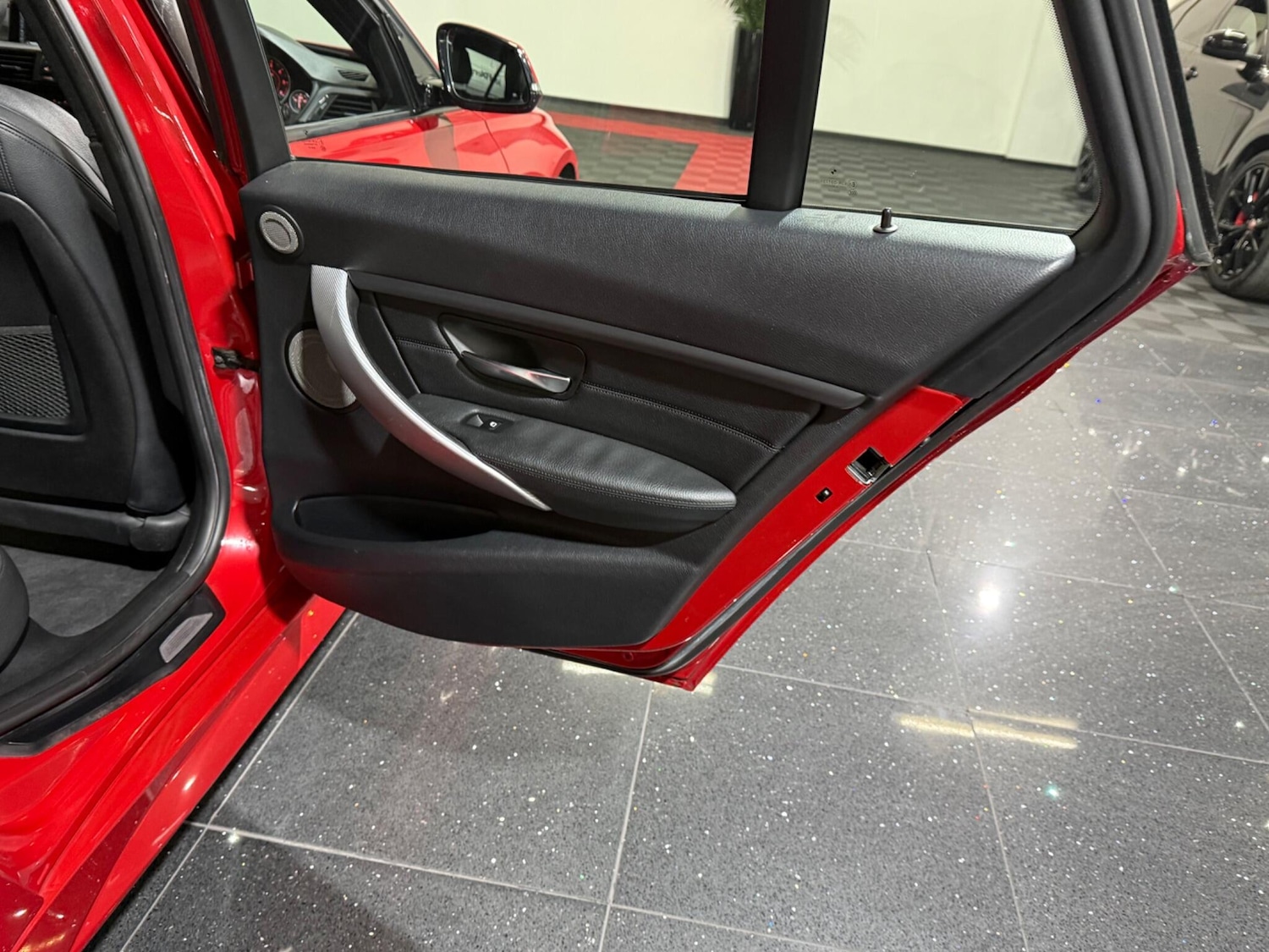 Used BMW 3 Series 2013 for sale - 77396432: Photo 64