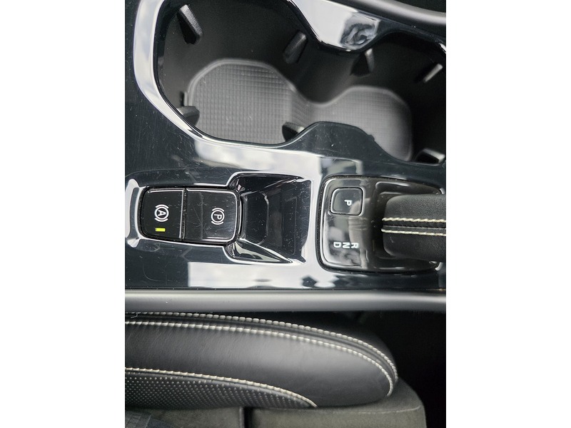 Used Volvo XC40 2018 for sale - 76819337: Photo 44