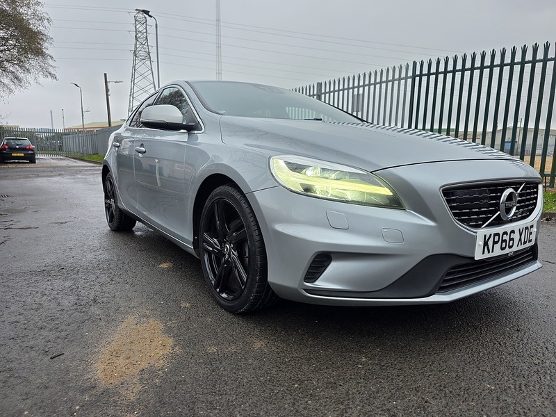 Used Volvo V40 2016 for sale - 77403393: Photo 1
