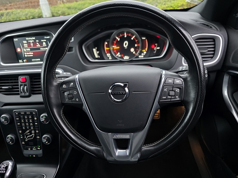 Used Volvo V40 2016 for sale - 77403393: Photo 14