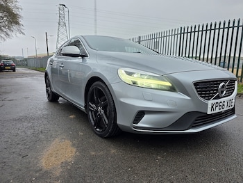 Used Volvo V40 2016 for sale - 77403393: Photo