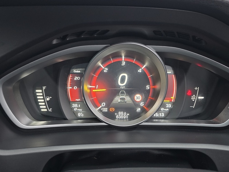 Used Volvo V40 2016 for sale - 77403393: Photo 24