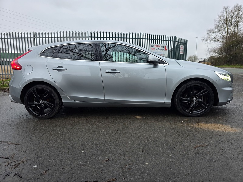 Used Volvo V40 2016 for sale - 77403393: Photo 3