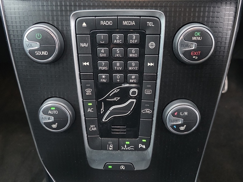 Used Volvo V40 2016 for sale - 77403393: Photo 32