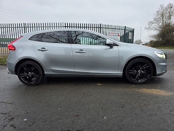 Used Volvo V40 2016 for sale - 77403393: Photo