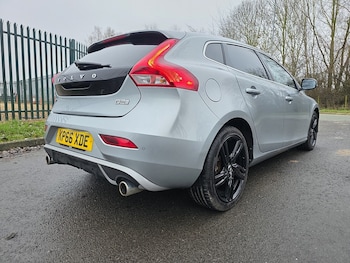 Used Volvo V40 2016 for sale - 77403393: Photo