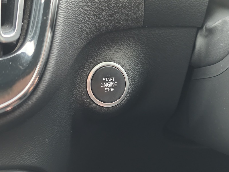 Used Volvo XC40 2018 for sale - 77337617: Photo 42