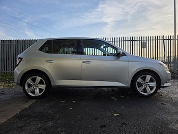 Used Skoda Fabia 2015 for sale - 77051557: Photo