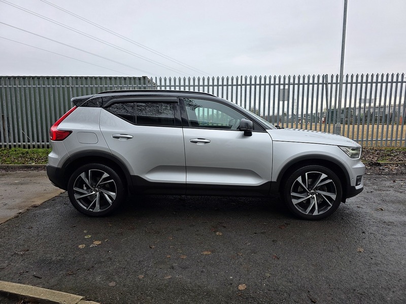 Used Volvo XC40 2018 for sale - 77123941: Photo 2
