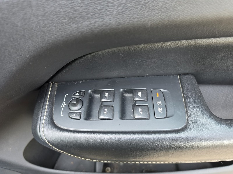 Used Volvo XC60 2017 for sale - 77998332: Photo 31