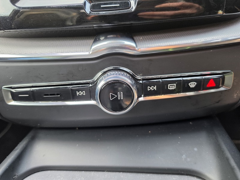 Used Volvo XC60 2017 for sale - 77998332: Photo 37