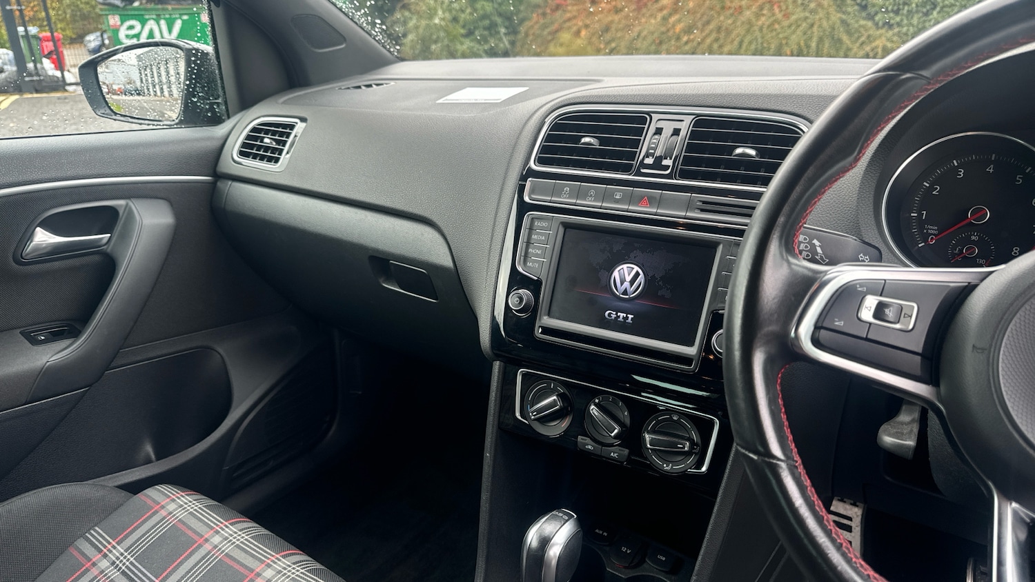 Used Volkswagen Polo 2017 for sale - 76738647: Photo 14