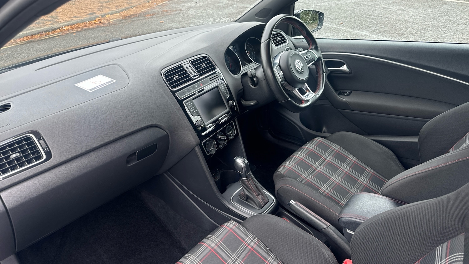 Used Volkswagen Polo 2017 for sale - 76738647: Photo 9