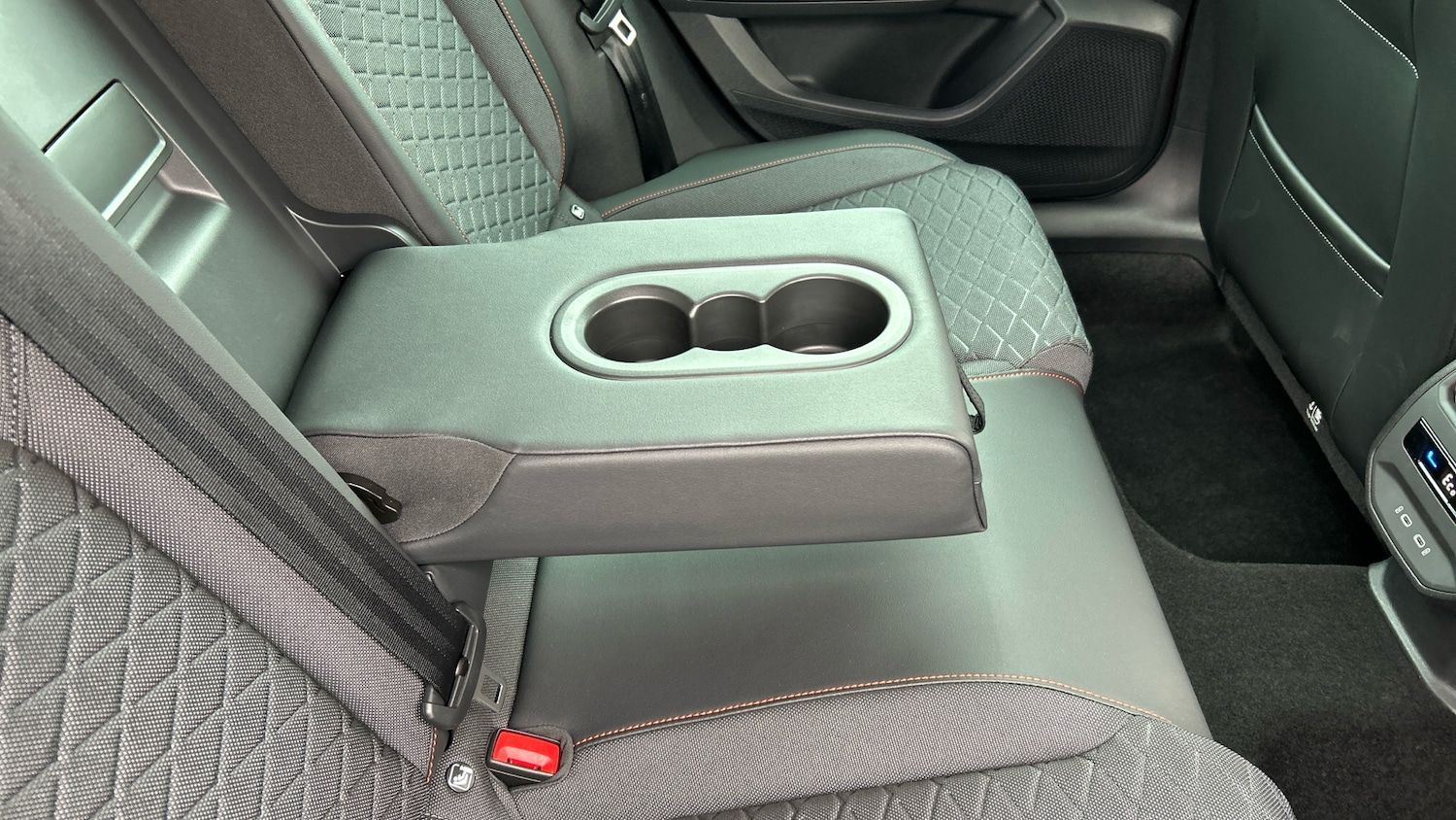 Used SEAT Leon 2025 for sale - 76882331: Photo 29