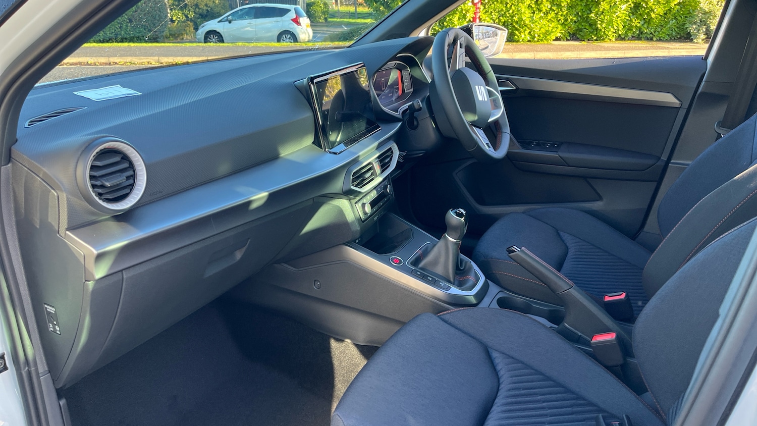 Used SEAT Arona 2025 for sale - 76792916: Photo 2