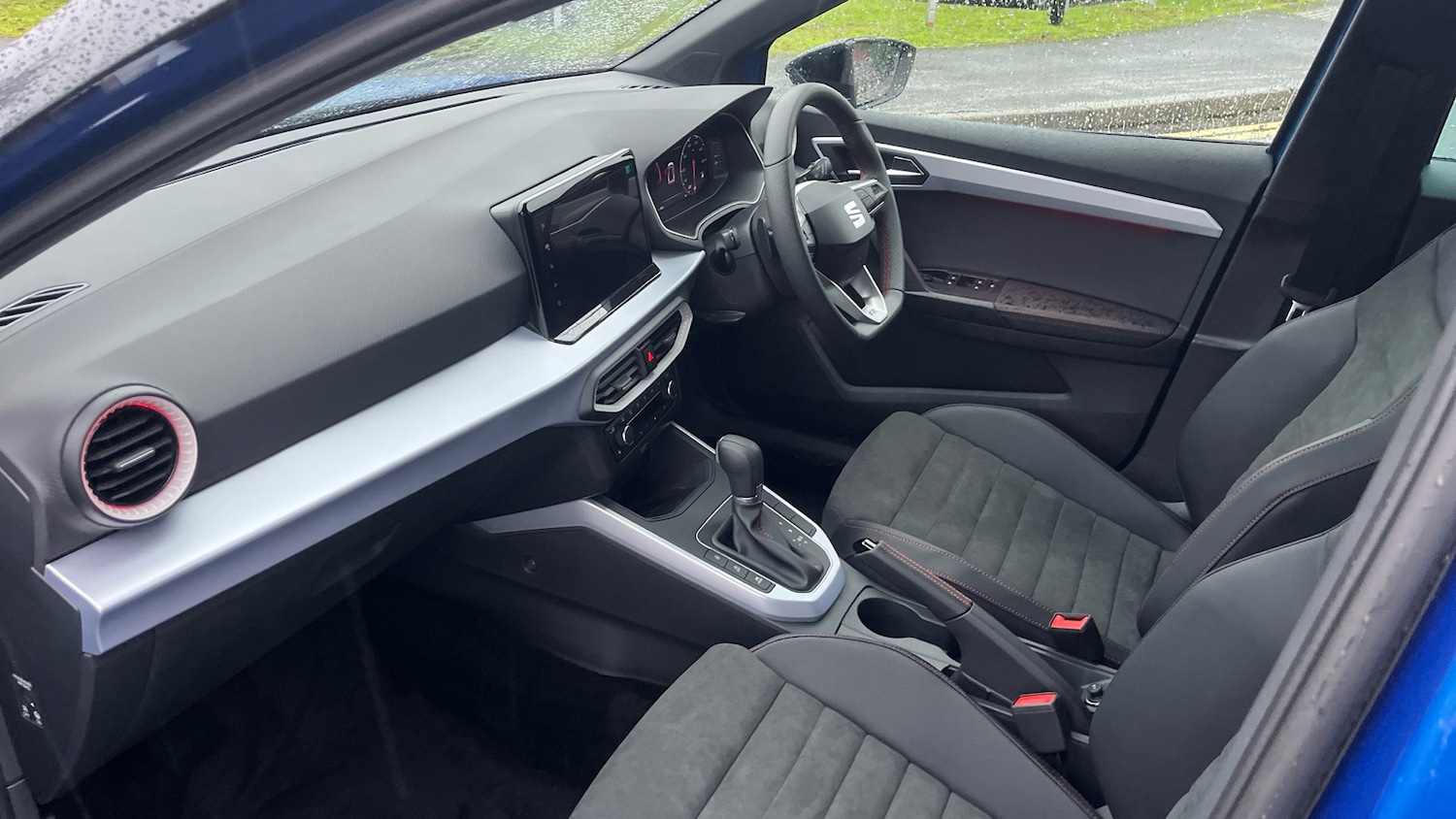 Used SEAT Arona 2025 for sale - 76835355: Photo 2