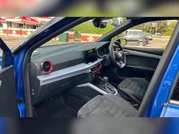 Used SEAT Arona 2023 for sale - 79357401: Photo