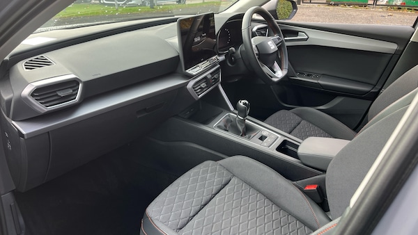 Used SEAT Leon 2025 for sale - 76302098: Photo 2