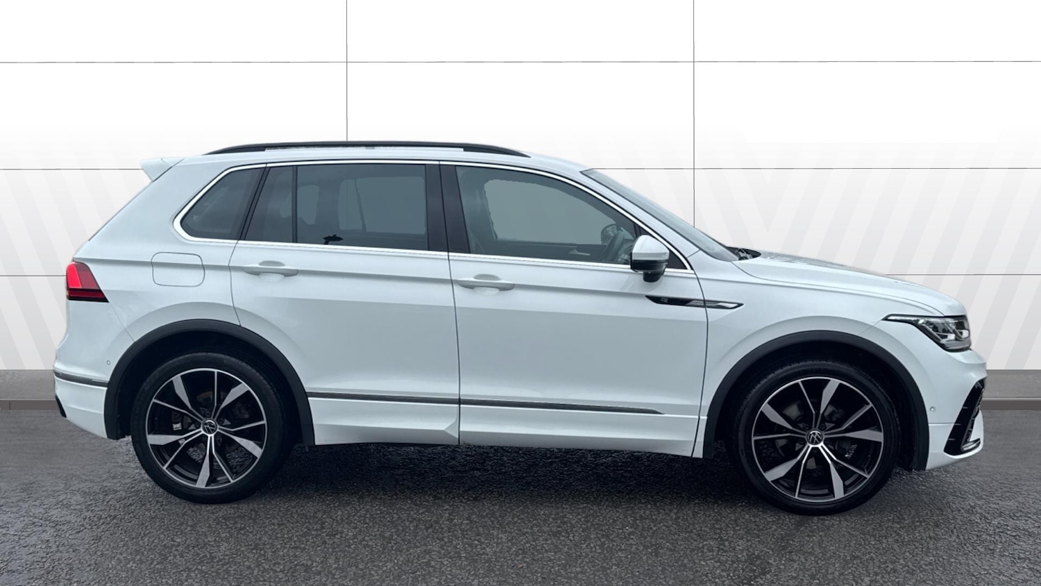 Used Volkswagen Tiguan 2023 for sale - 77446182: Photo 5
