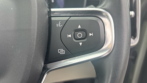 Used Volvo XC40 2023 for sale - 76231592: Photo 35