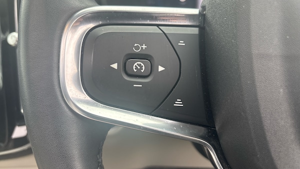Used Volvo XC40 2023 for sale - 76231592: Photo 36