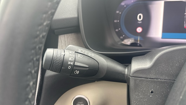 Used Volvo XC40 2023 for sale - 76231592: Photo 38