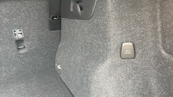 Used Volvo XC40 2023 for sale - 76231592: Photo 41
