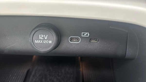 Used Volvo XC40 2023 for sale - 76231592: Photo 46